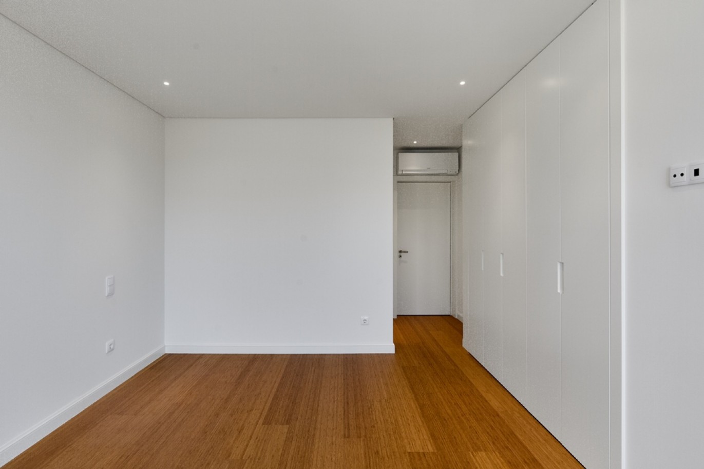 Apartamento T3 novo com varandas e terraço em Barcelos, Portugal_394407