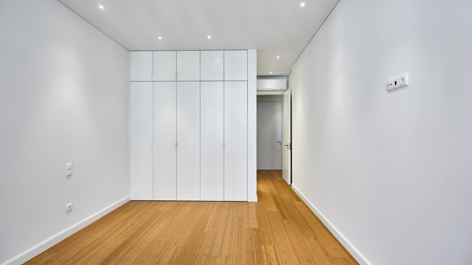 Apartamento T3+1 novo com varanda em Barcelos, Portugal_394619