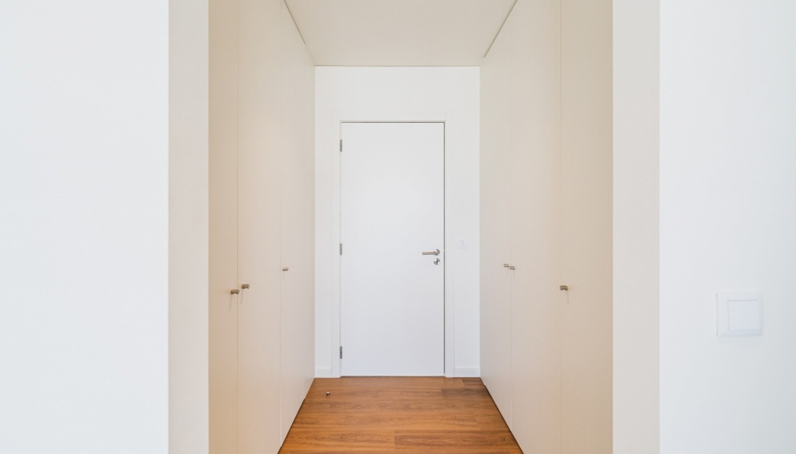 Piso de 4 habitaciones con terraza y amplias vistas en Maia, Portugal_395254