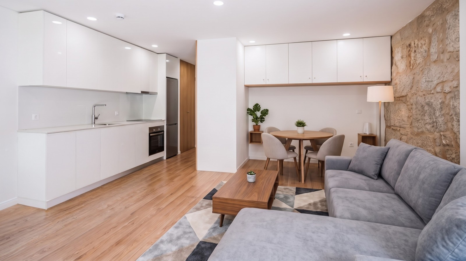 New 1+1 bedroom with a garden in downtown Porto, Portugal_395939