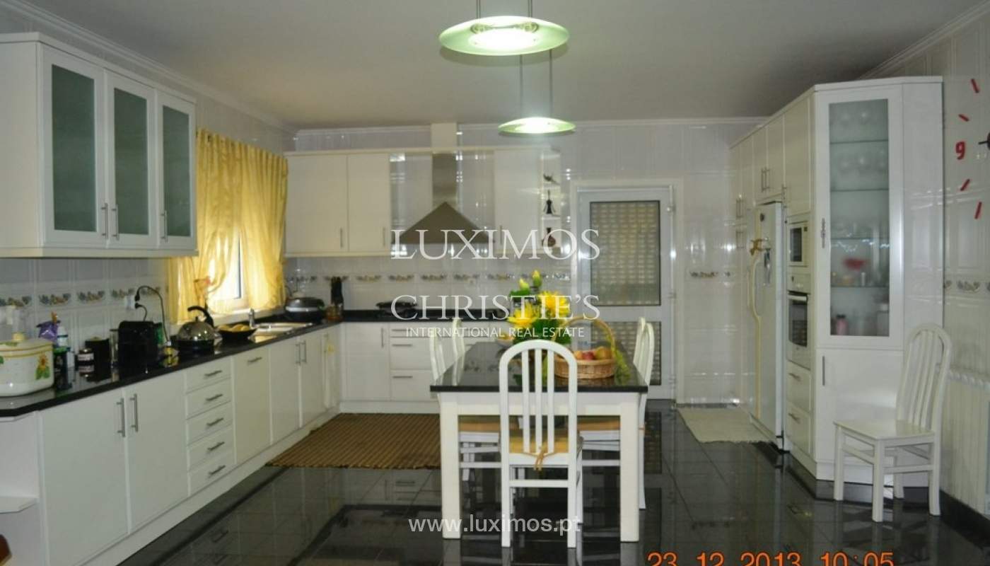 Vivienda de 4 frentes para venta, con terreno, Porto, Portugal_39594