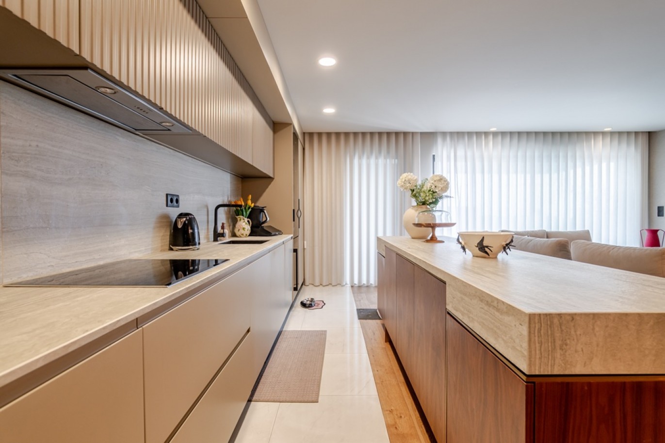 Apartamento T3+1 com varandas e vista mar em Vila Nova de Gaia_396138