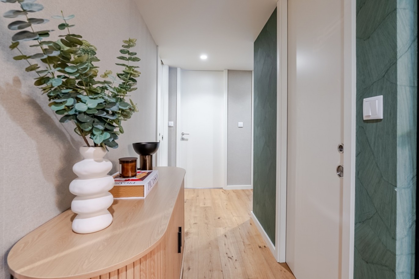 Apartamento T3+1 com varandas e vista mar em Vila Nova de Gaia_396148