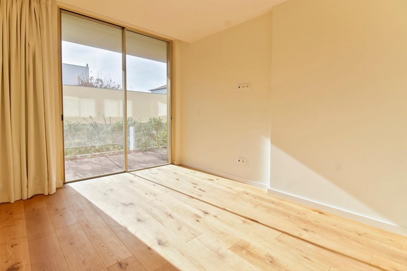 Apartamento de 3 quartos com jardim em Leça da Palmeira, Portugal_398529