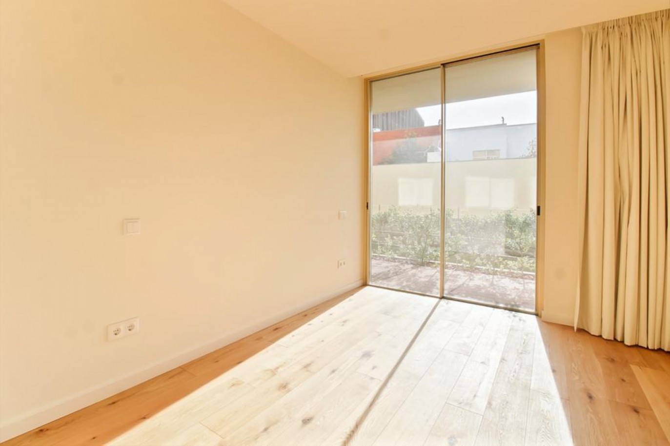 Apartamento de 3 quartos com jardim em Leça da Palmeira, Portugal_398532