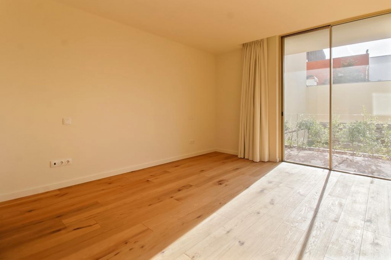 Apartamento de 3 quartos com jardim em Leça da Palmeira, Portugal_398533