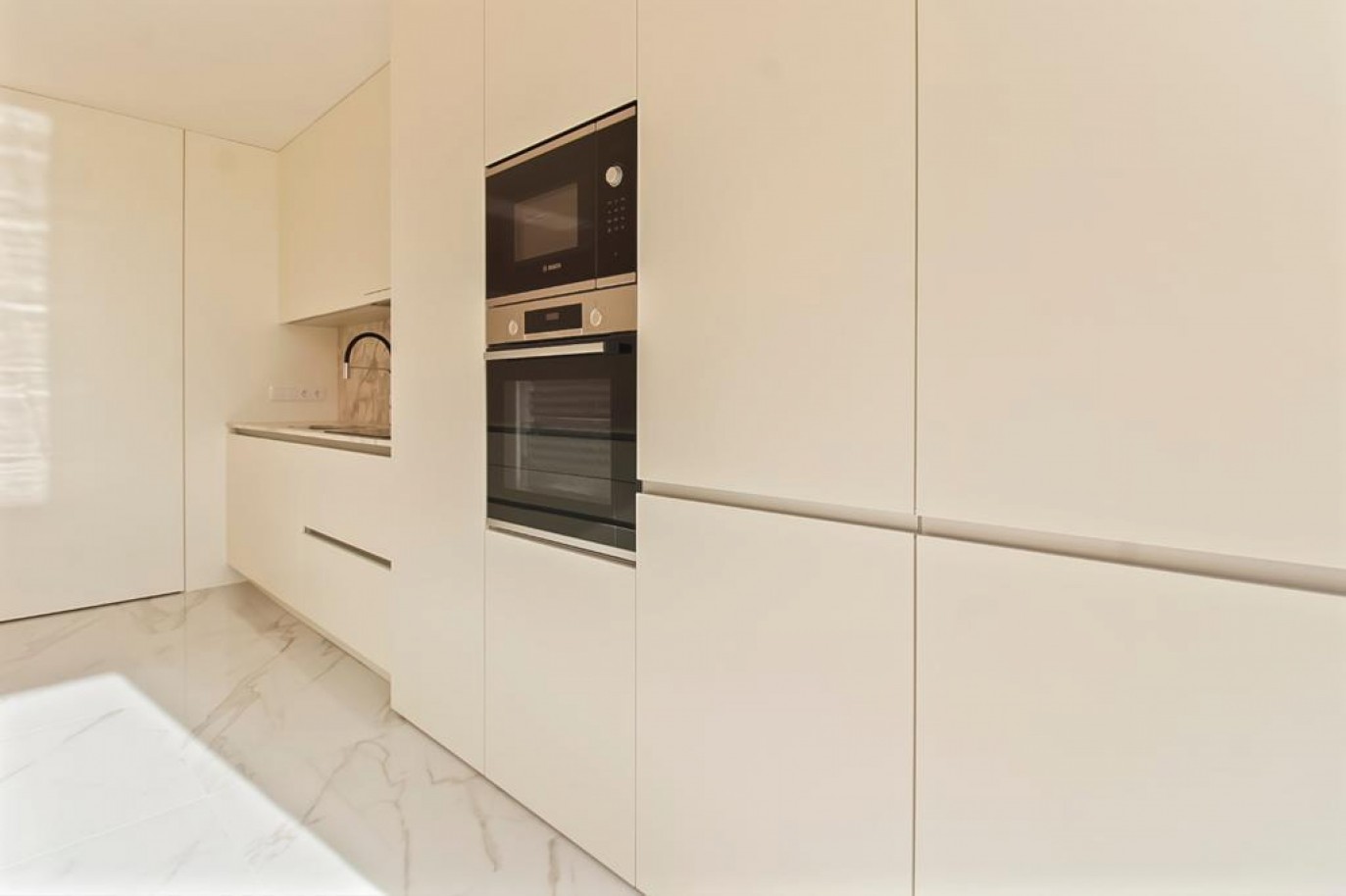 Apartamento de 3 quartos com jardim em Leça da Palmeira, Portugal_398534