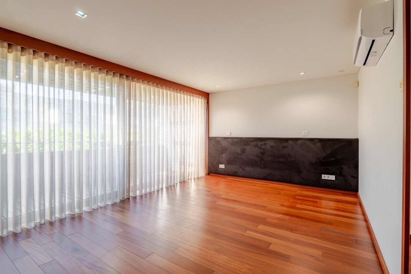 Moradia V4+1 com jardim junto ao Parque da Cidade no Porto_398744