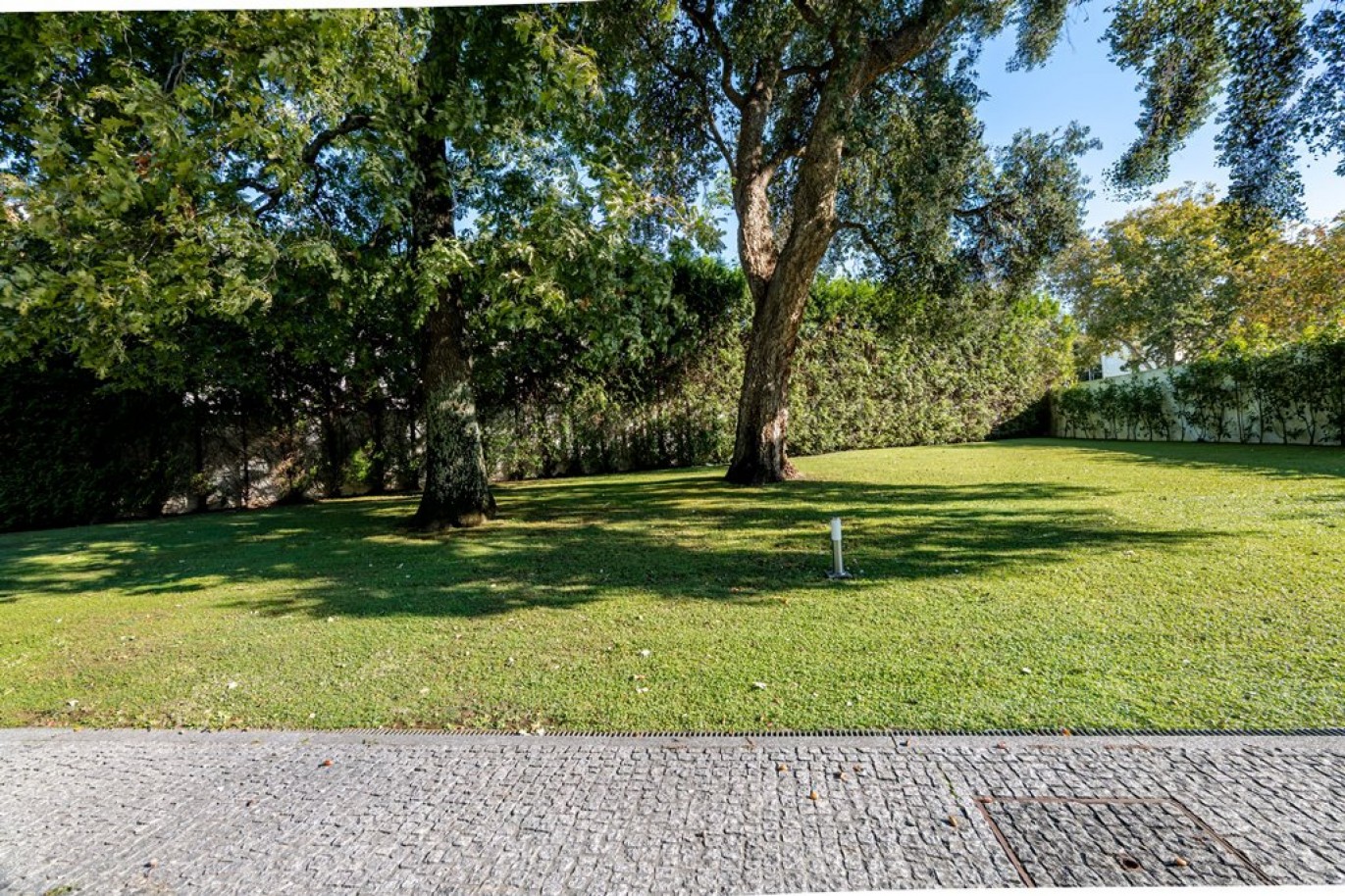Moradia V4+1 com jardim junto ao Parque da Cidade no Porto_398773