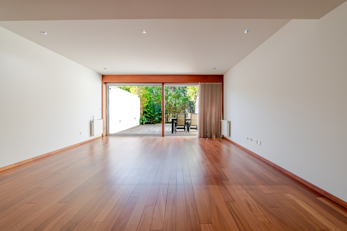 Moradia V4+1 com jardim junto ao Parque da Cidade no Porto_398785