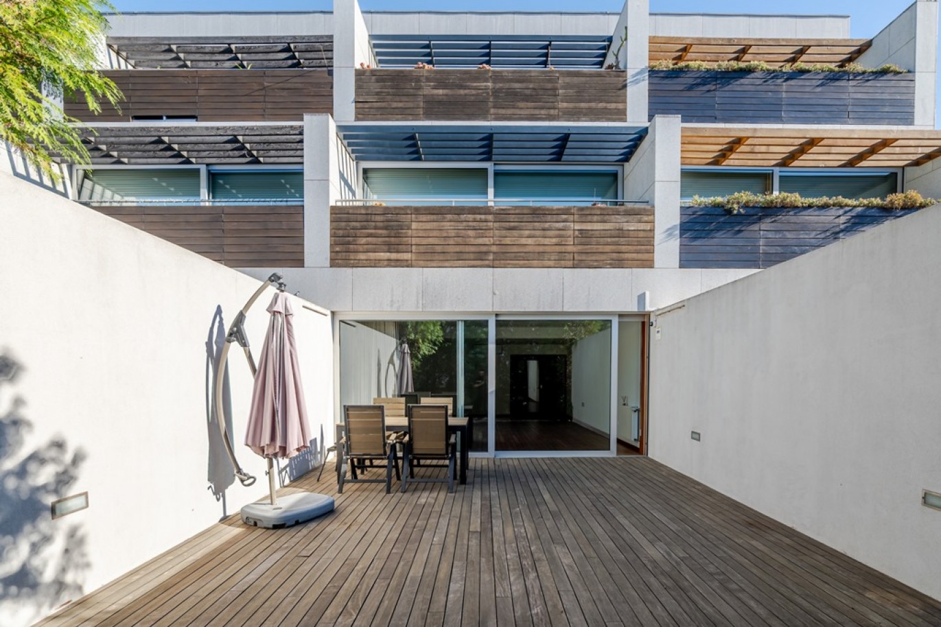 Moradia V4+1 com jardim junto ao Parque da Cidade no Porto_398788