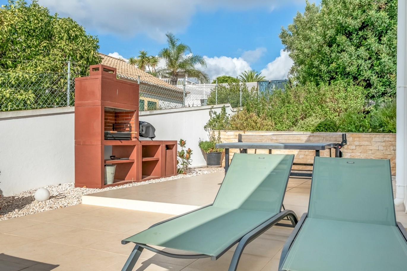 Contemporary 4-Bedroom House with Pool in Monte Canelas, Portimão, Portugal_398825