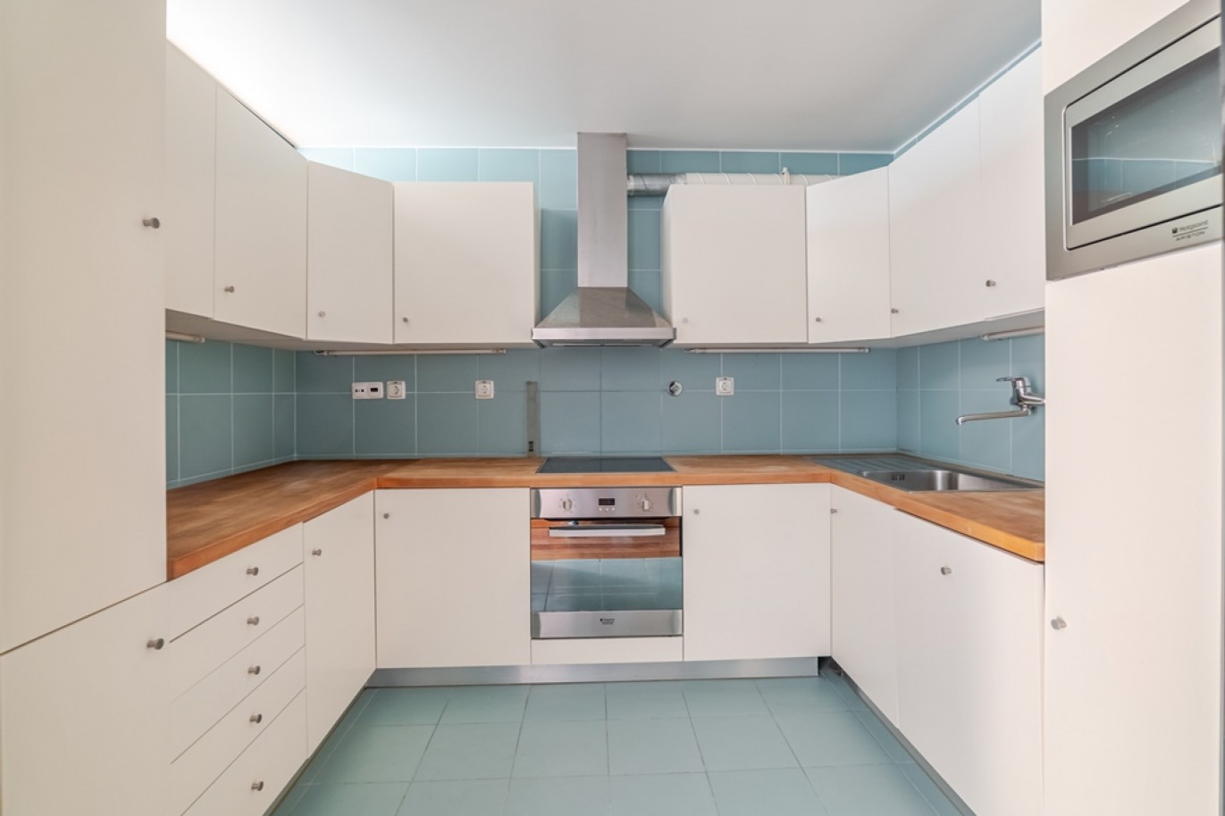 Penthouse duplex com varanda na Baixa do Porto_398901