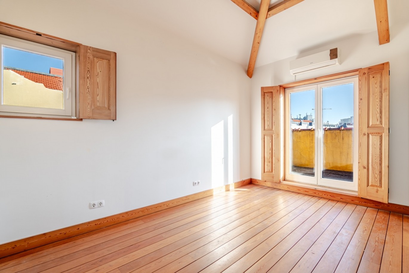 Penthouse duplex com varanda na Baixa do Porto_398918