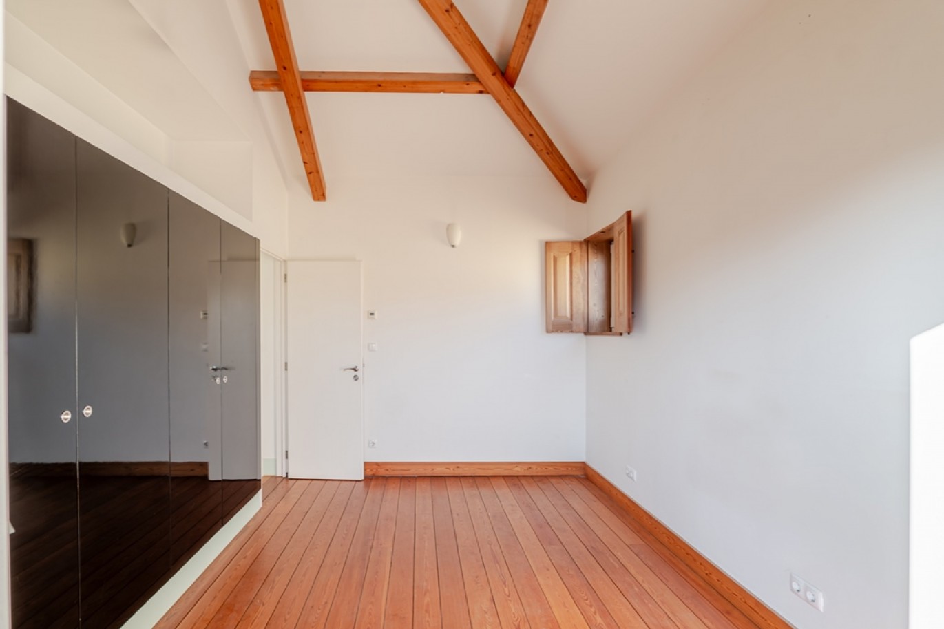 Penthouse duplex com varanda na Baixa do Porto_398931