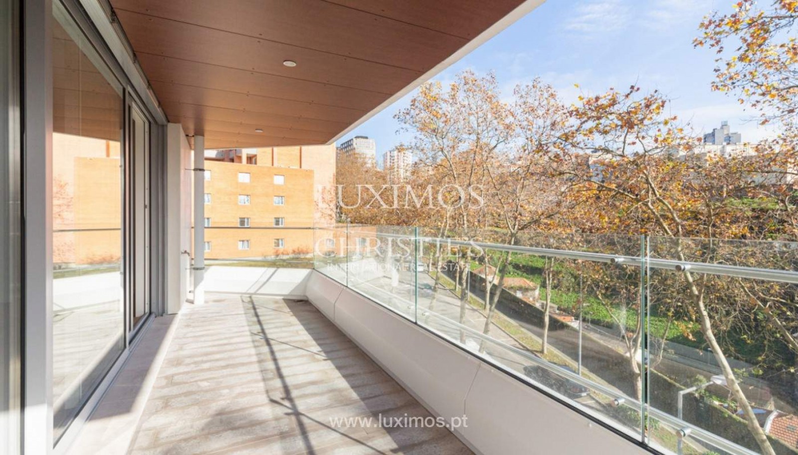 Piso nuevo de 3 dormitorios con balcón, en venta, Oporto, Portugal_398993