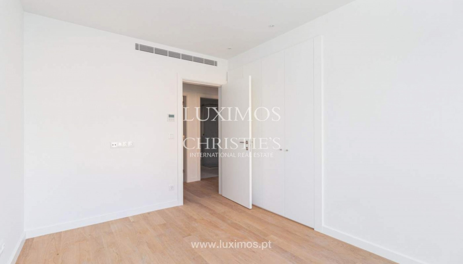 Piso nuevo de 3 dormitorios con balcón, en venta, Oporto, Portugal_398996