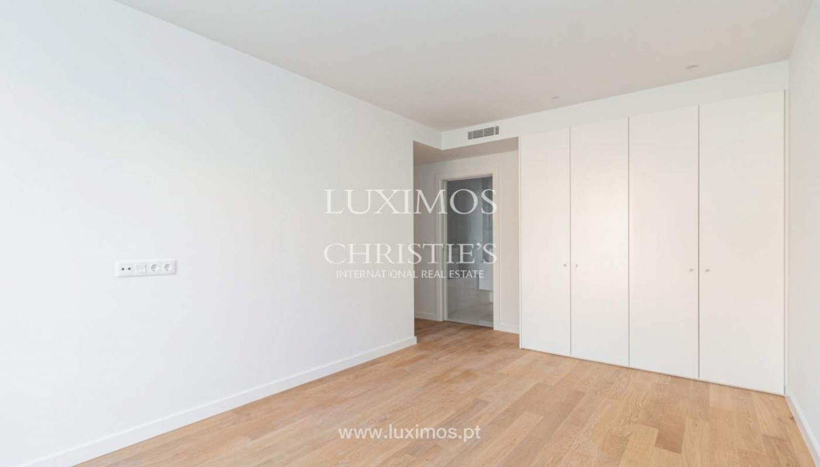 Piso nuevo de 3 dormitorios con balcón, en venta, Oporto, Portugal_399005