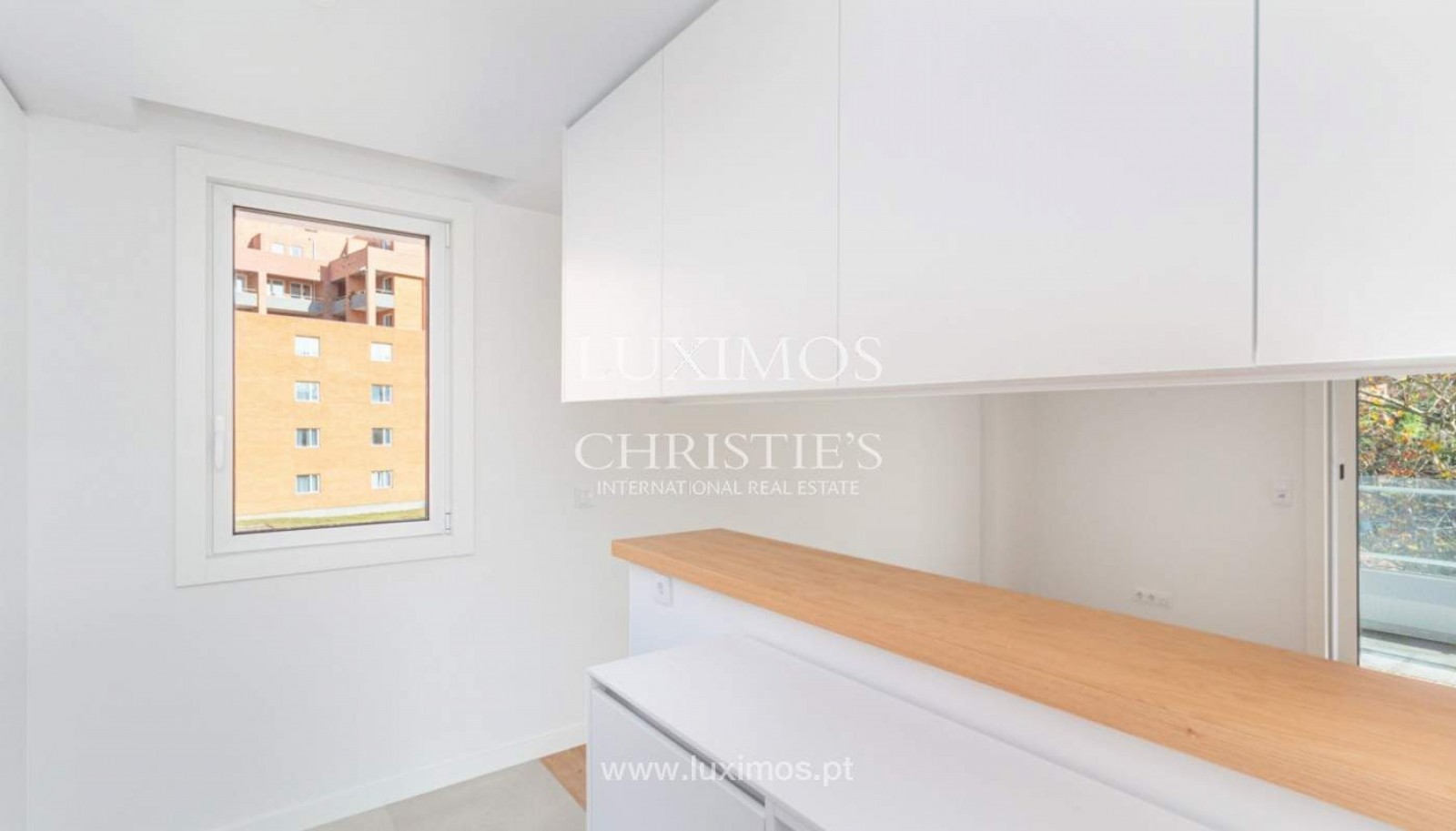 Piso nuevo de 3 dormitorios con balcón, en venta, Oporto, Portugal_399006