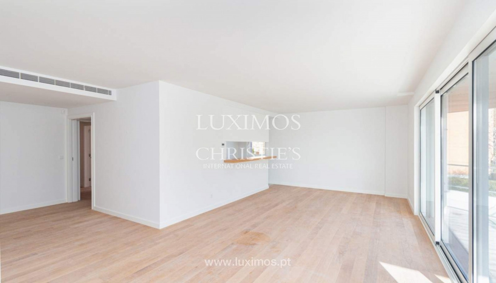 Piso nuevo de 3 dormitorios con balcón, en venta, Oporto, Portugal_399008