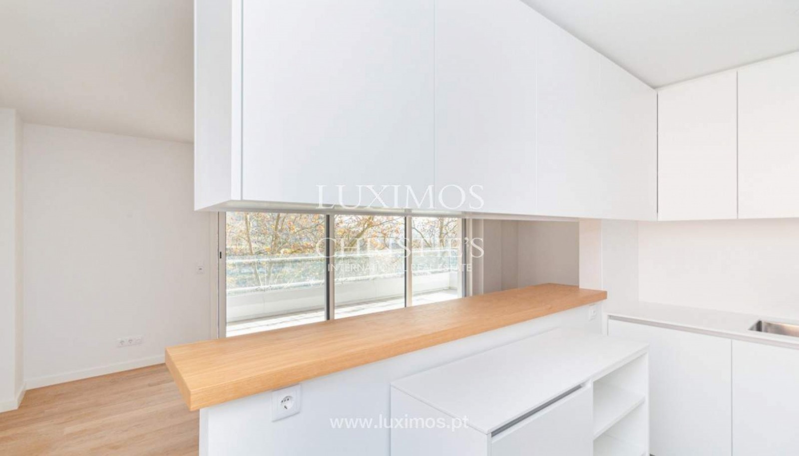 Piso nuevo de 3 dormitorios con balcón, en venta, Oporto, Portugal_399009