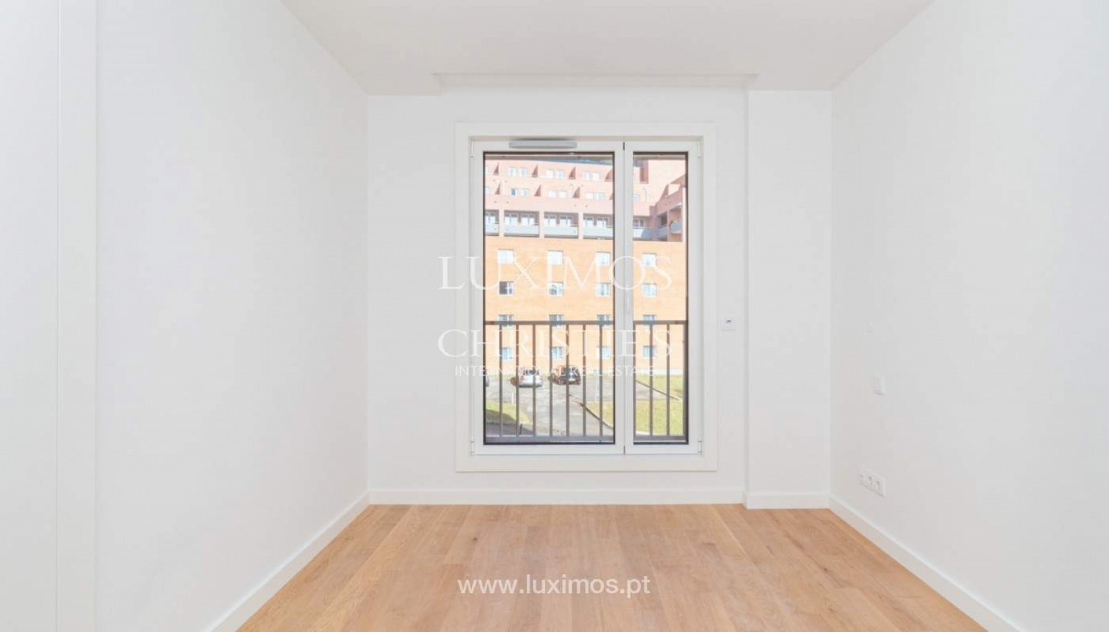 Piso nuevo de 3 dormitorios con balcón, en venta, Oporto, Portugal_399016