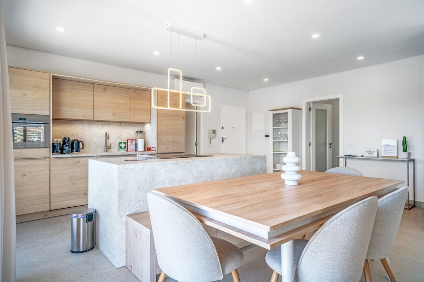 Penthouse T3 com Vista Mar em Quarteira, Algarve_399130