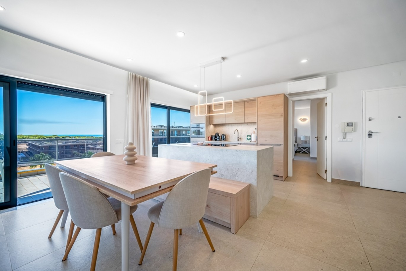 Penthouse T3 com Vista Mar em Quarteira, Algarve_399131