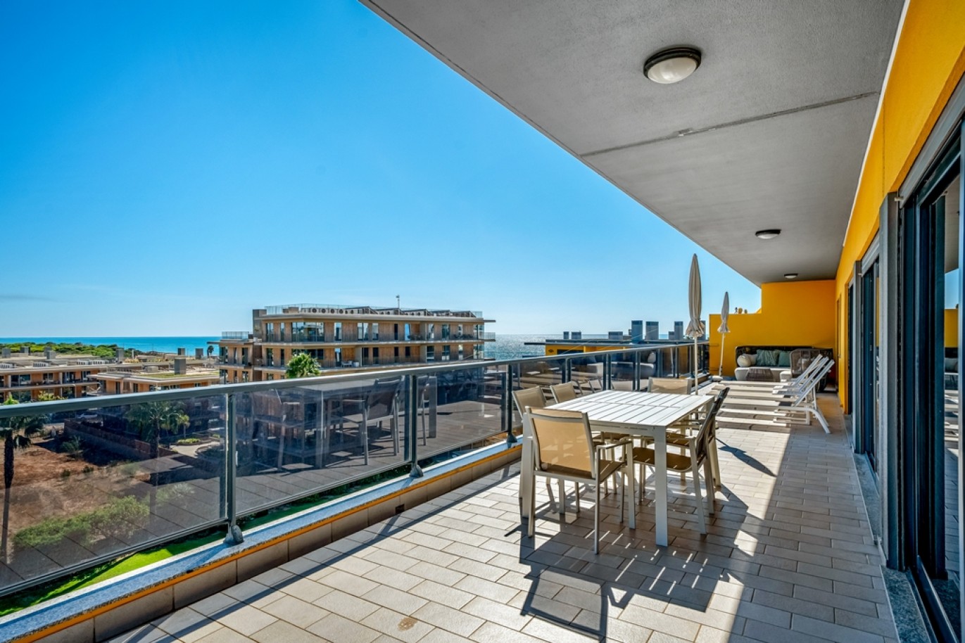 Penthouse T3 com Vista Mar em Quarteira, Algarve_399132