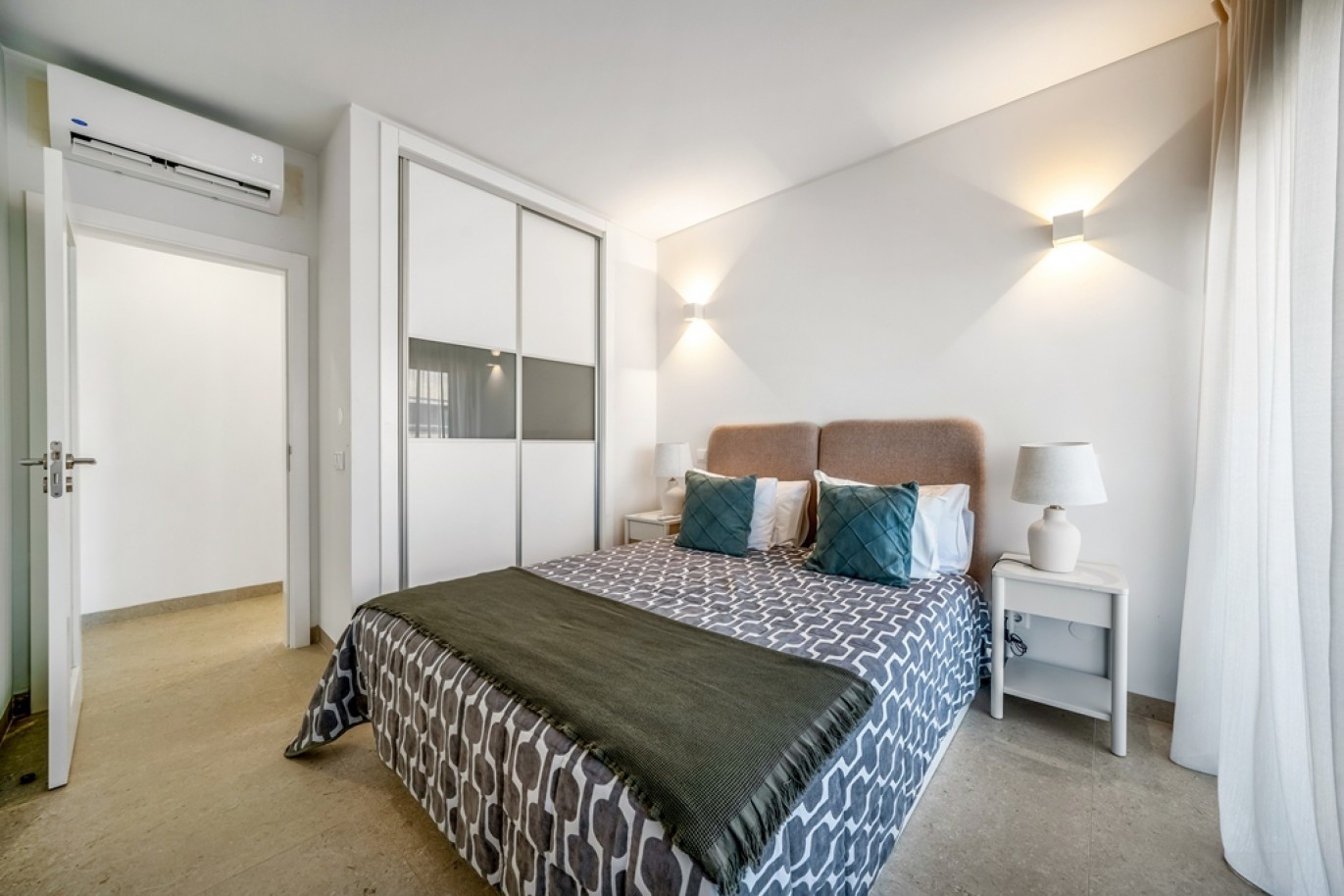 Penthouse T3 com Vista Mar em Quarteira, Algarve_399141