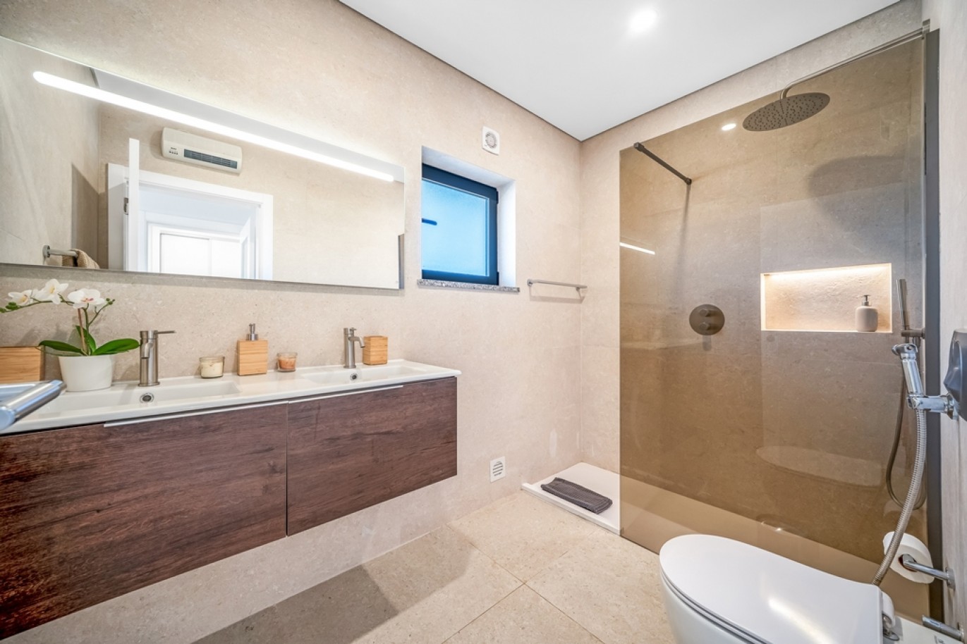 Penthouse T3 com Vista Mar em Quarteira, Algarve_399142