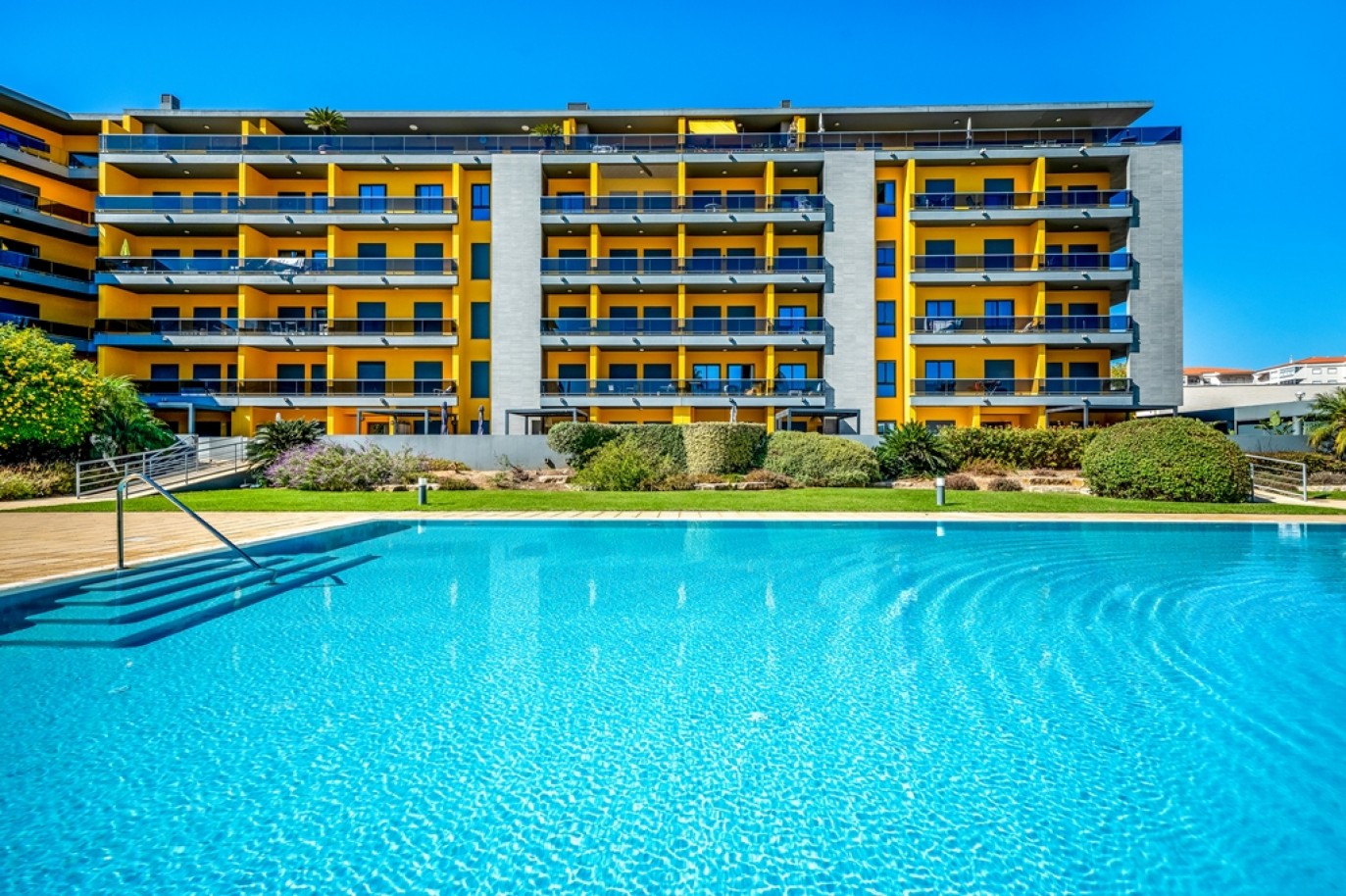 Penthouse T3 com Vista Mar em Quarteira, Algarve_399147