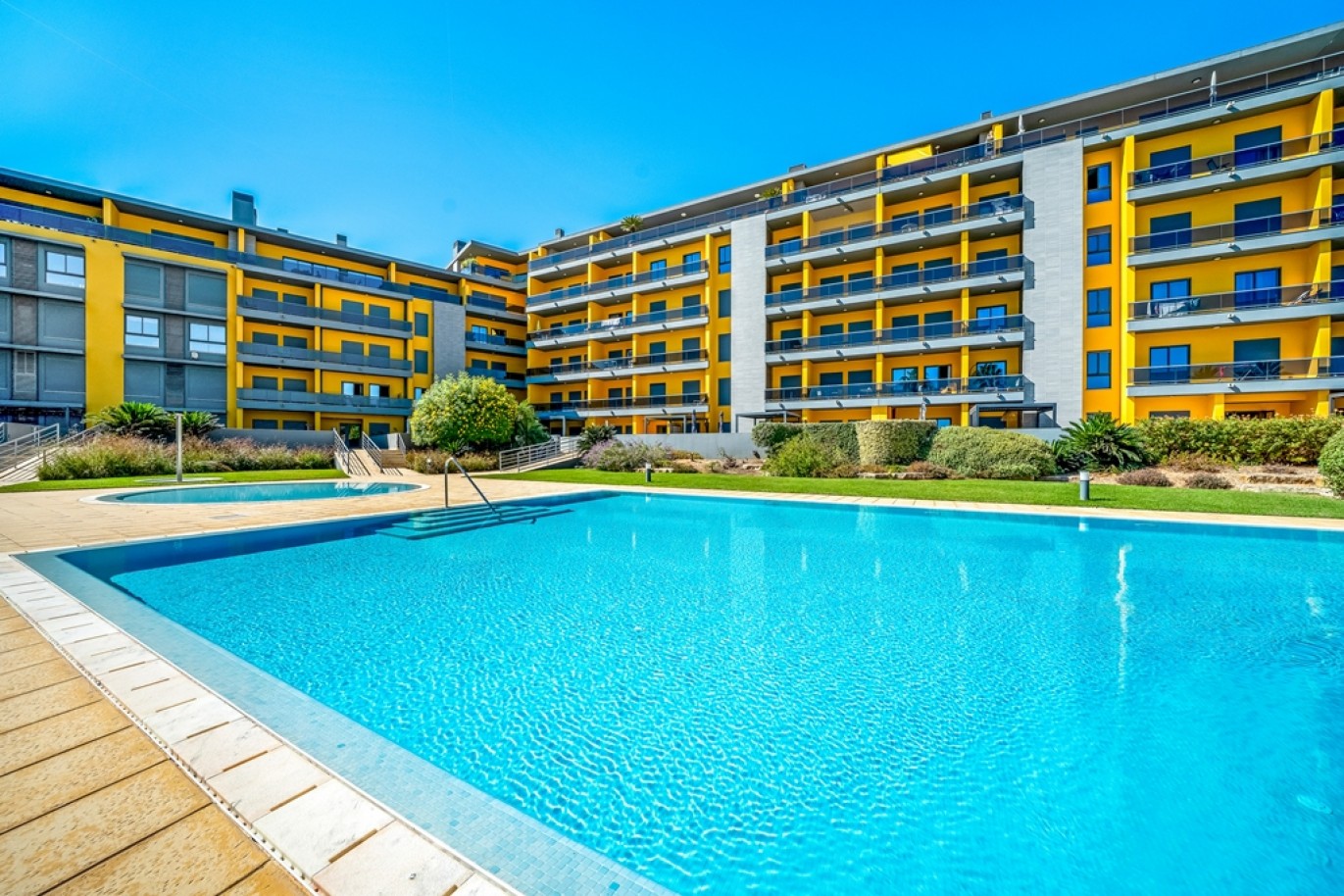 Penthouse T3 com Vista Mar em Quarteira, Algarve_399148