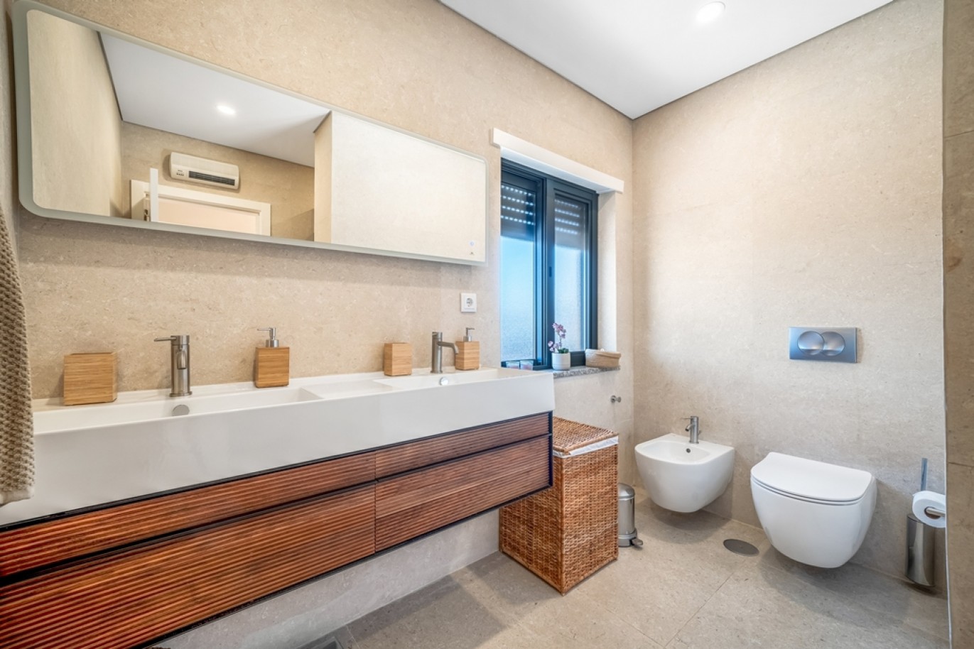 Penthouse T3 com Vista Mar em Quarteira, Algarve_399149