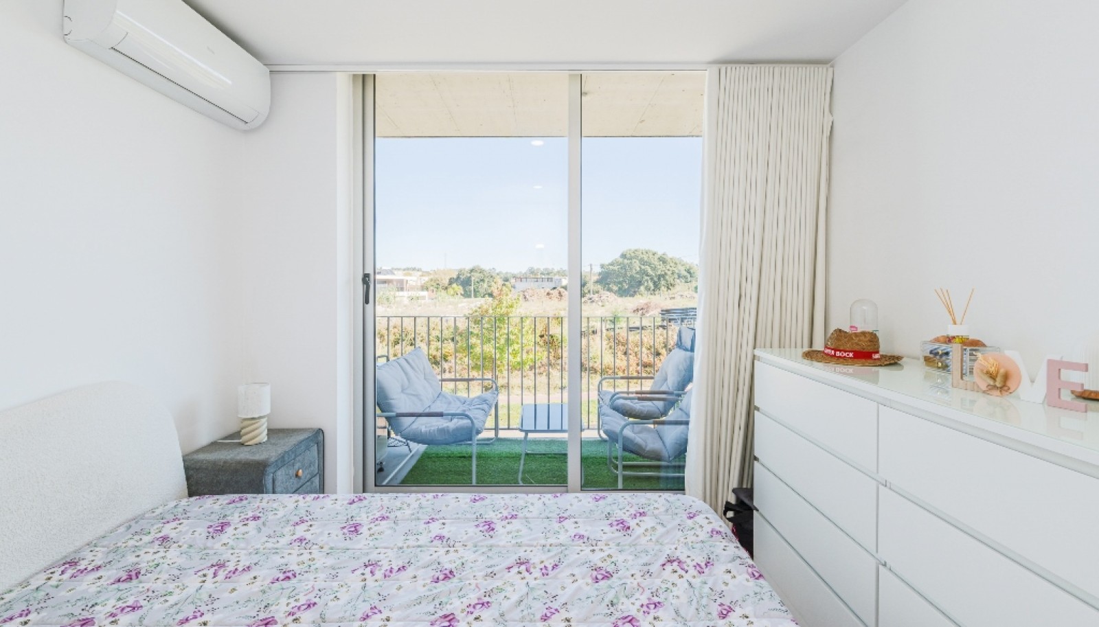 Apartamento T1 com varanda e garagem, para venda em Espinho, Portugal_399307