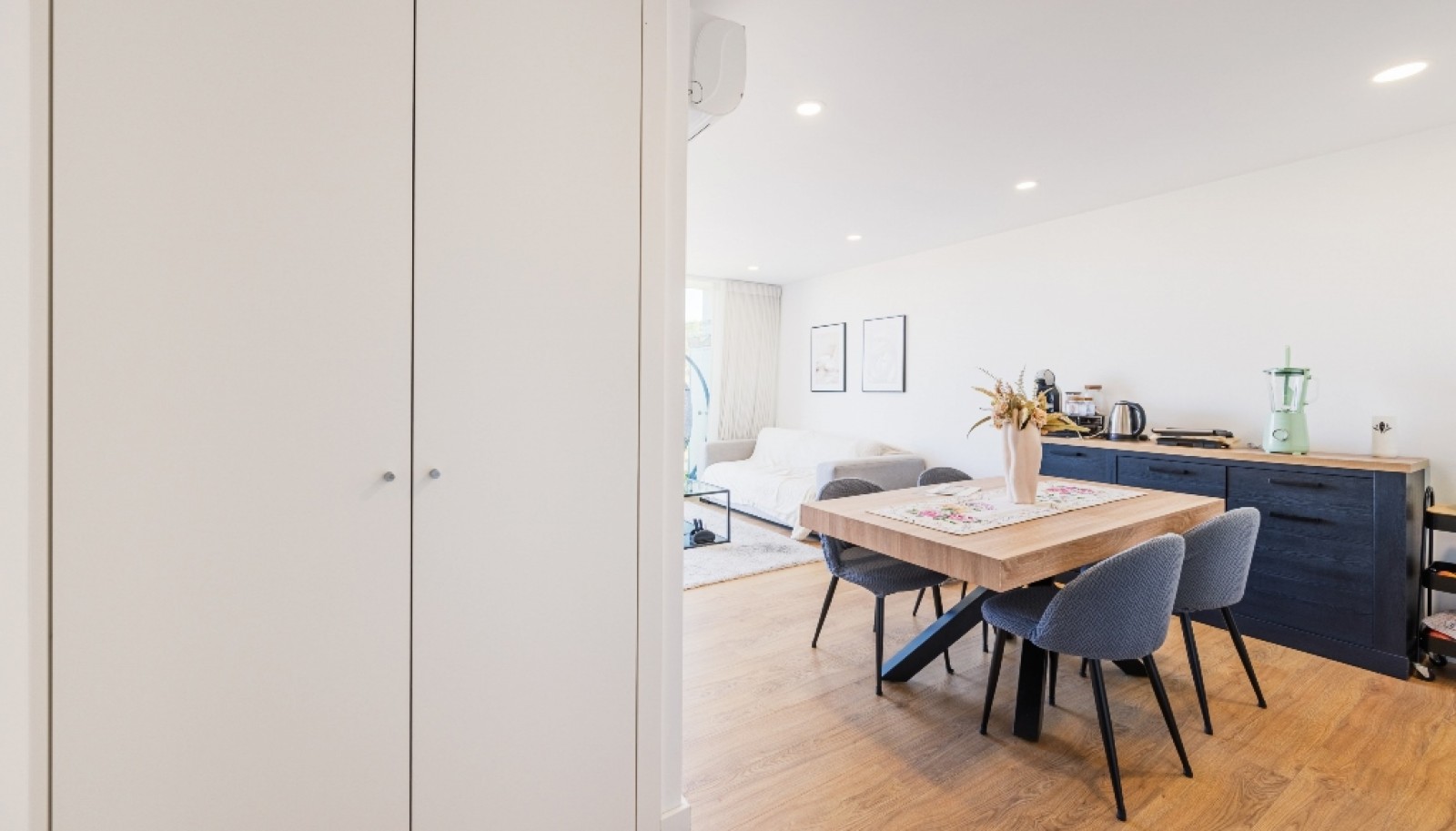 Apartamento T1 com varanda e garagem, para venda em Espinho, Portugal_399312