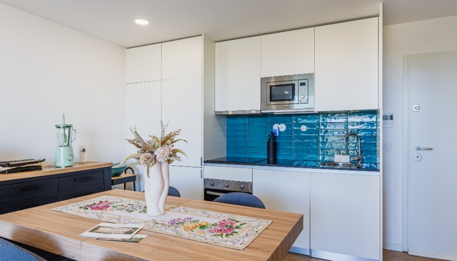 Apartamento T1 com varanda e garagem, para venda em Espinho, Portugal_399324
