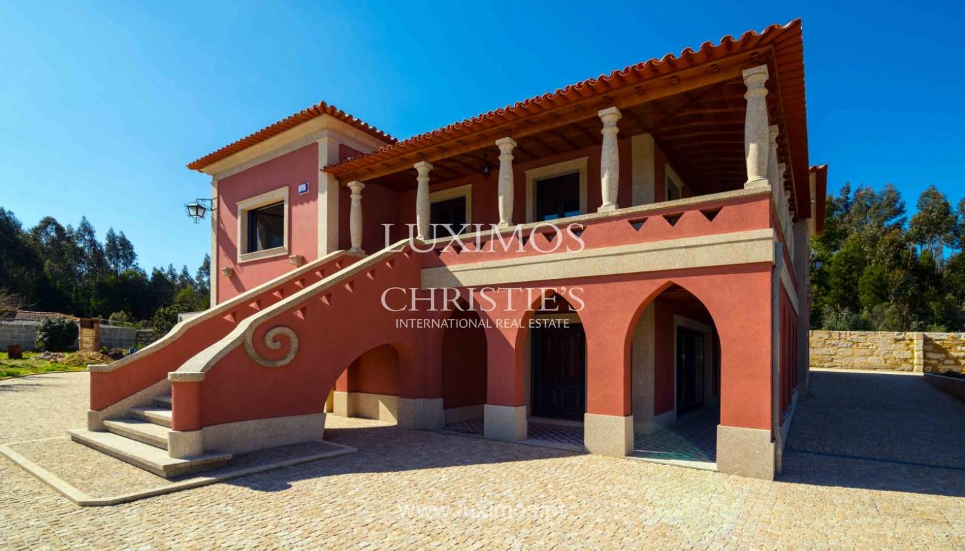 Venda de moradia nova com piscina, no Castêlo da Maia_41462