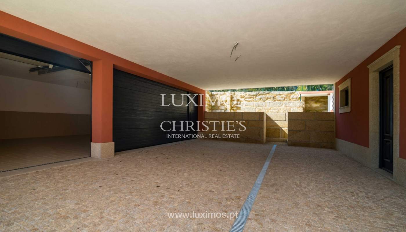 Venda de moradia nova com piscina, no Castêlo da Maia_41468