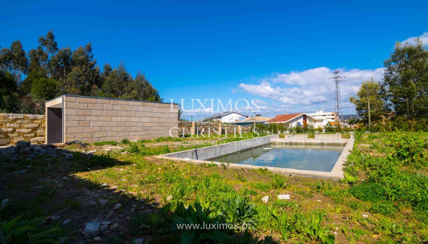 Venda de moradia nova com piscina, no Castêlo da Maia_41475