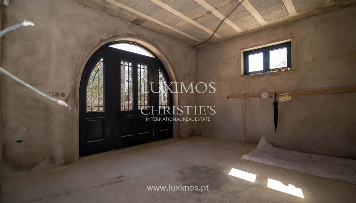 Venda de moradia nova com piscina, no Castêlo da Maia_41479