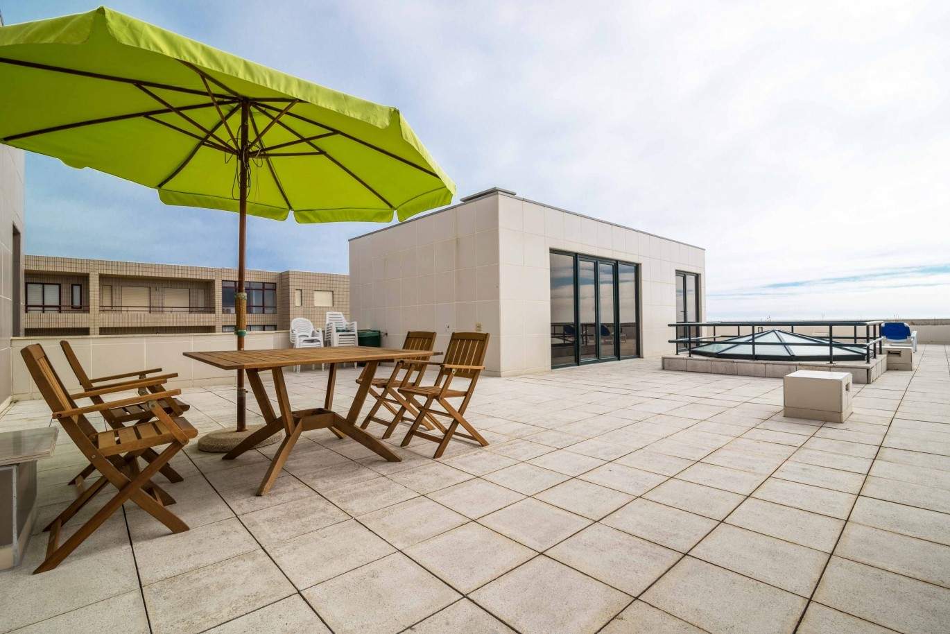 Penthouse, close to the beach, ocean views, Mindelo, Portugal_45184