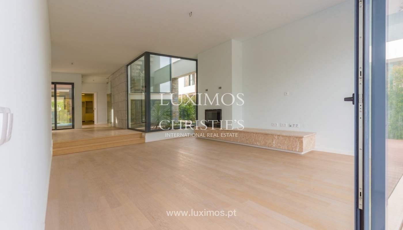 Venda de moradia perto do mar, com piscina e terraço, Algarve,Portugal_53888