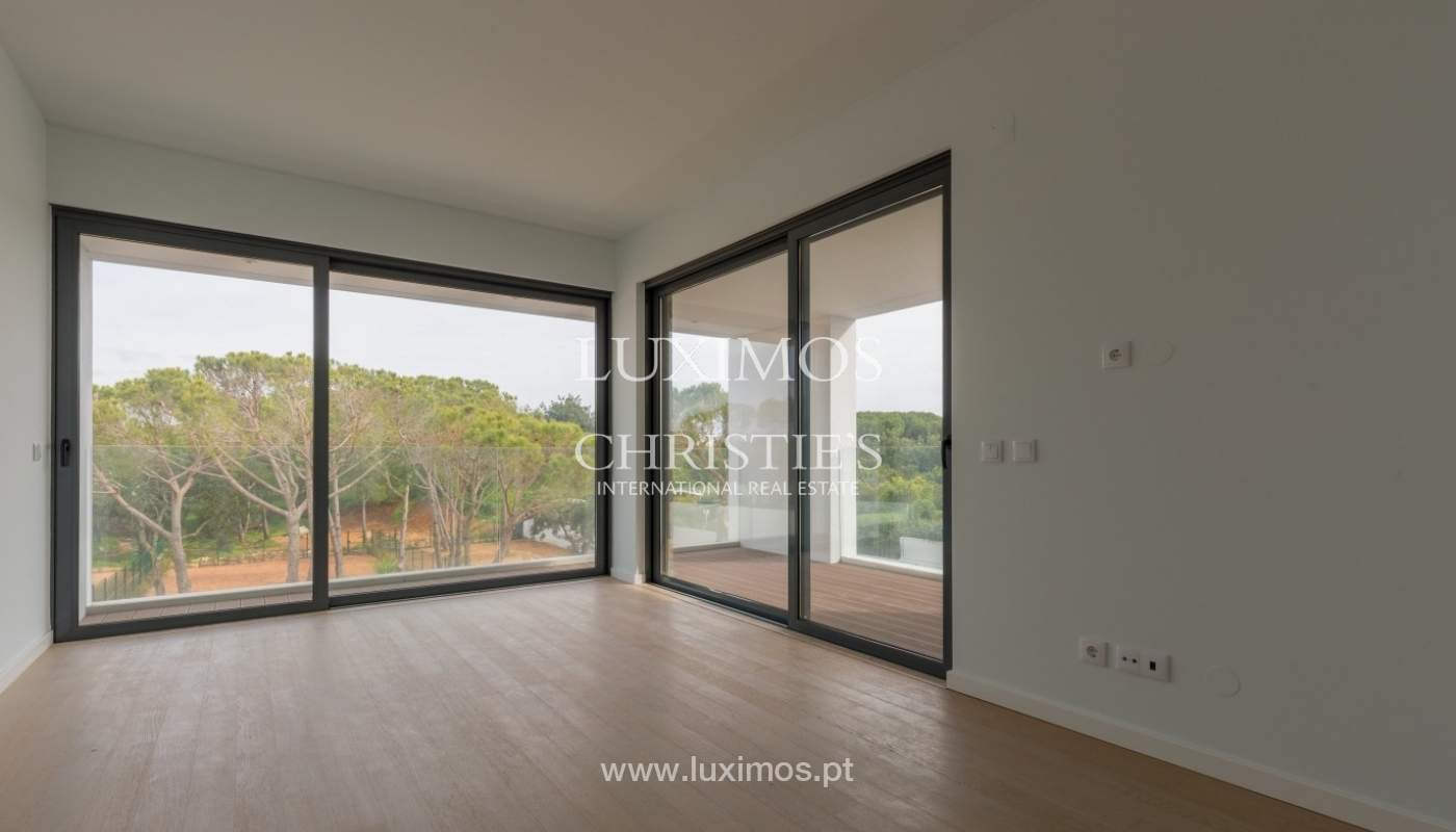 Venda de moradia perto do mar, com piscina e terraço, Algarve,Portugal_53893