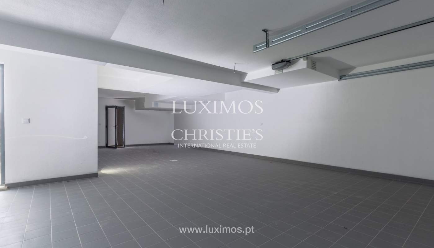 Venda de moradia perto do mar, com piscina e terraço, Algarve,Portugal_53898