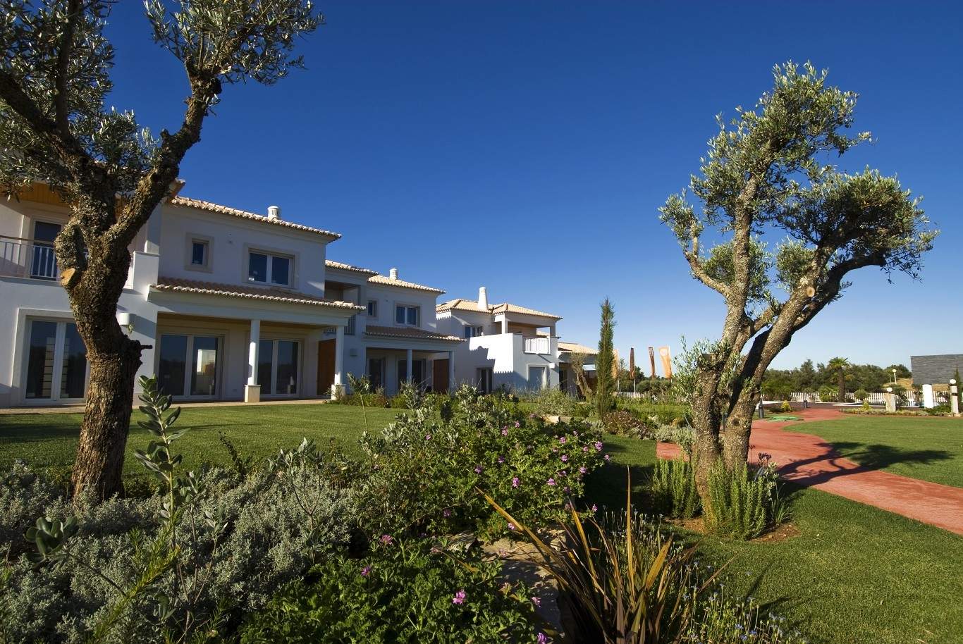 Venda de moradia nova, com piscina, ao golfe de Vilamoura, Algarve_54163