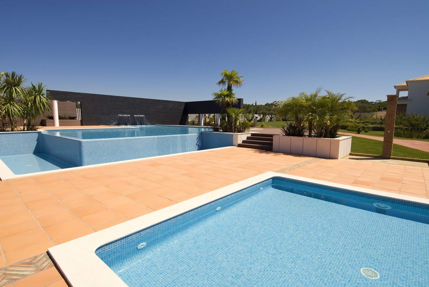 Venda de moradia nova, com piscina, ao golfe de Vilamoura, Algarve_54168