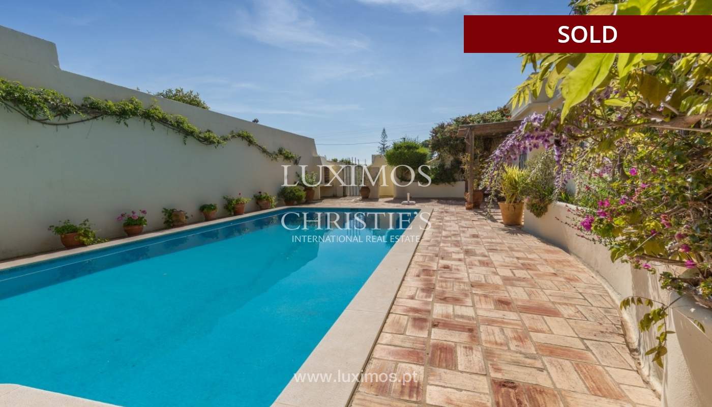 Freistehende villa zum Verkauf, pool, Garten und Tennisplatz, Quarteira, Algarve, Portugal_56639