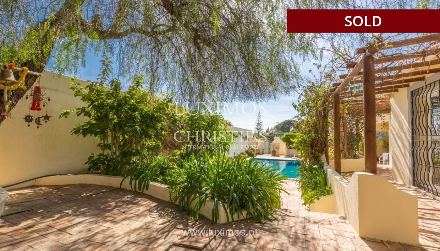 Freistehende villa zum Verkauf, pool, Garten und Tennisplatz, Quarteira, Algarve, Portugal_56640
