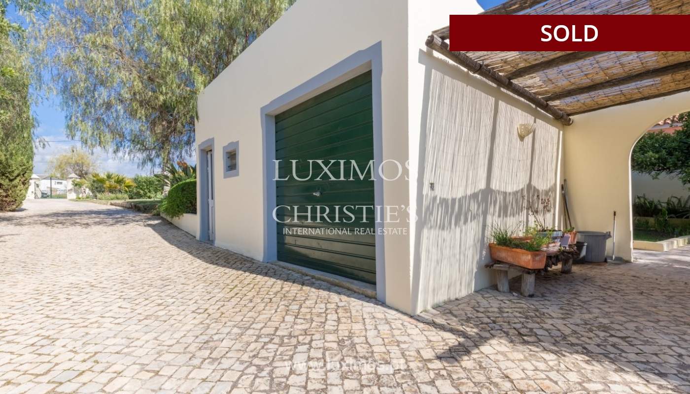 Freistehende villa zum Verkauf, pool, Garten und Tennisplatz, Quarteira, Algarve, Portugal_56641